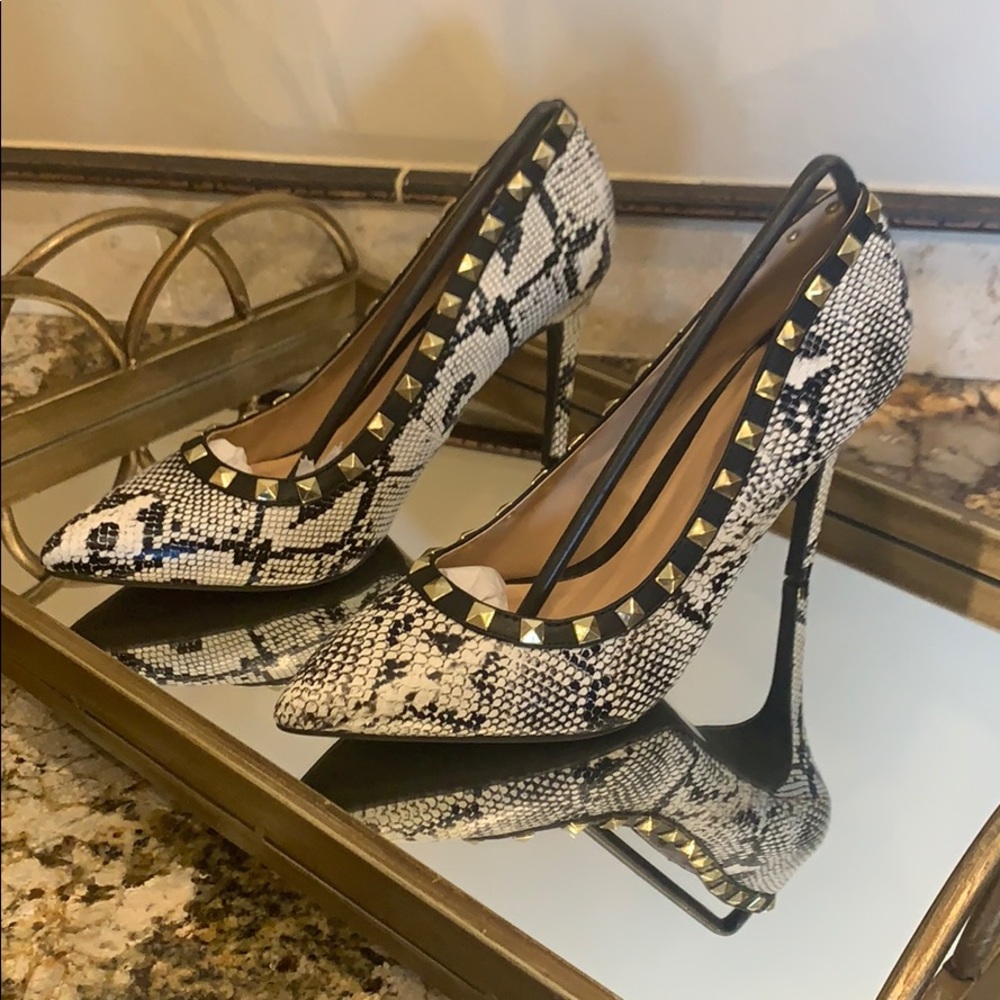 Snake print studded heel